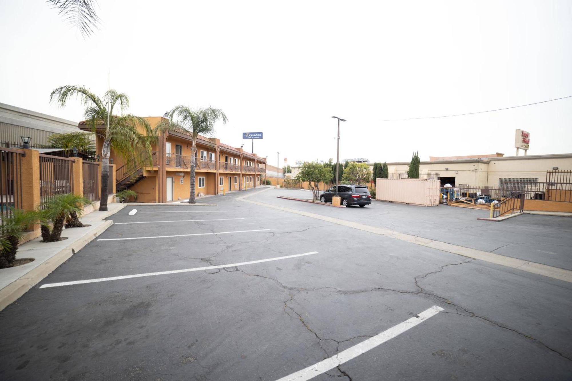 Express Inn & Suites Ontario Airport Exteriér fotografie